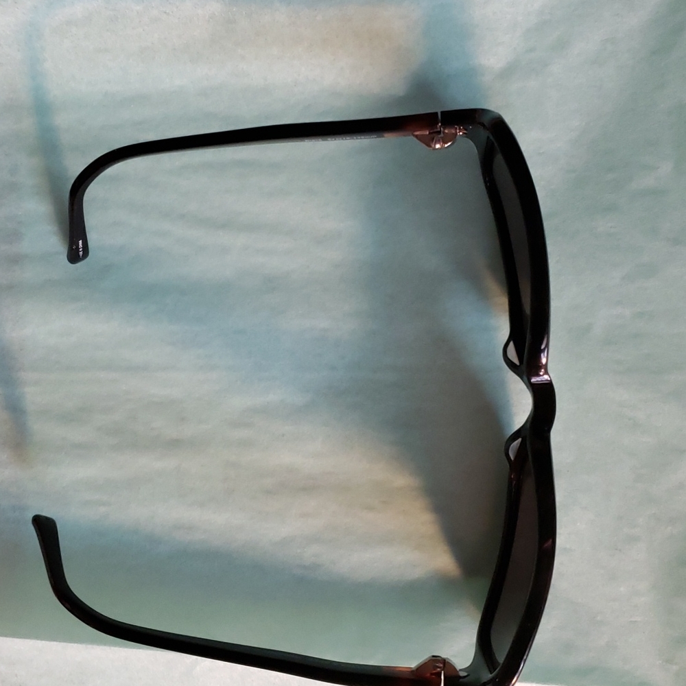 Men's Cutter and Buck sunglasses 🕶 😎 - Picture 4 of 8